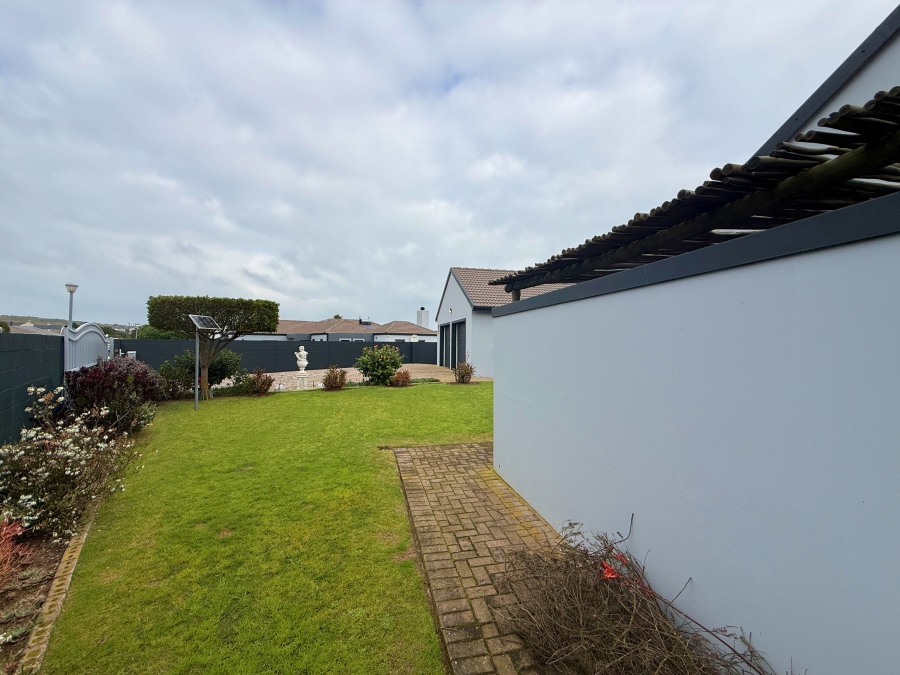 4 Bedroom Property for Sale in Country Club Western Cape